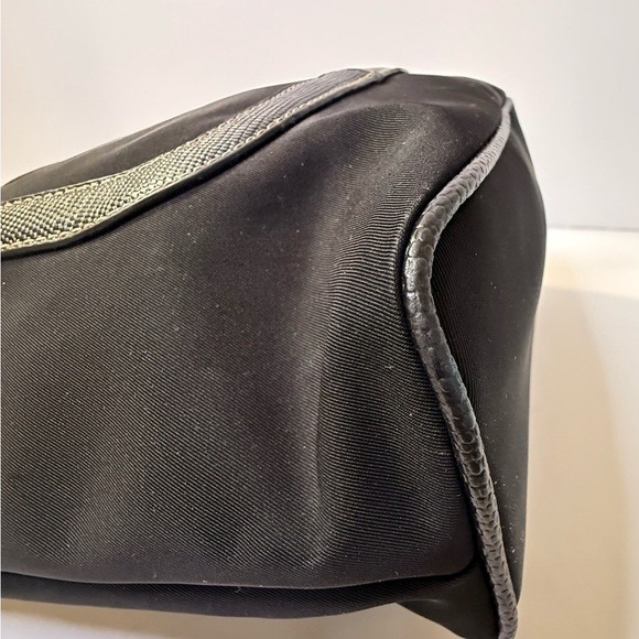 Franco Sarto Black Nylon Shoulder Bag W Smart Lite Pocket Inside Zip Closure - Picture 4 of 15